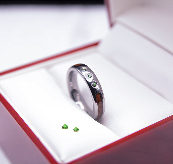 Emerald Ring with Koa Wood Inlaid 4mm