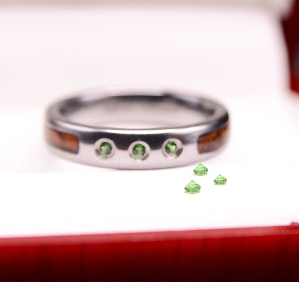 Emerald Ring with Koa Wood Inlaid 4mm